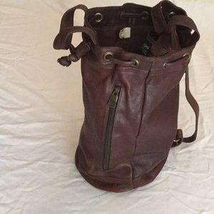 Wilson’s The leather express back pack